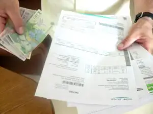 Departamentul pentru Energie: Facturile la energie şi gaze ar trebui simplificate