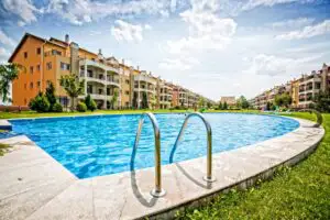 Ansamblul de lux Ibiza Sol din Pipera, în insolvenţă, a vândut 21 de apartamente în S1