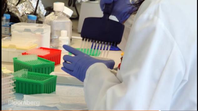 Cum arată un laborator în care se produc medicamente VIDEO