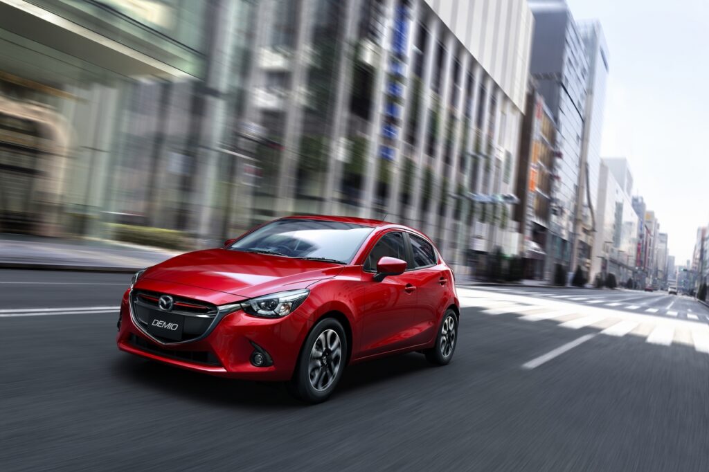 Mazda obţine încasări record în primul trimestru