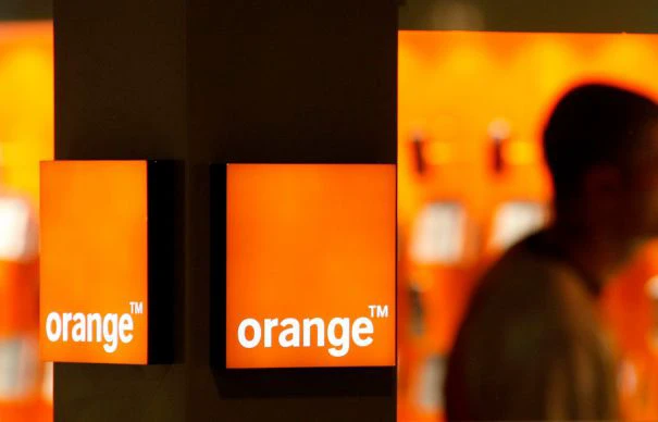 Orange este interesată de achiziţii  în România
