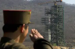 Coreea de Nord lansează două rachete în Marea Japoniei