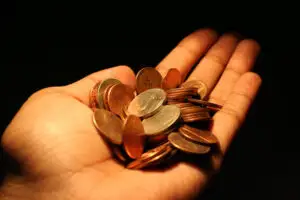 CF: Tratamentul fiscal pentru salarii, drepturi de autor, PFA şi microîntreprinderi discriminează contribuabilii