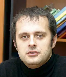 Ce mai facem cu banii noștri?