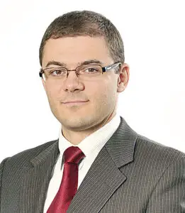 Firmele din parcurile industriale trebuie să plătească impozit local pentru a fi scutite de impozit pe construcţii