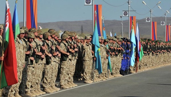 Forţele de menţinere a păcii din Organizaţiei Tratatului de Securitate Colectivă, pregătite să intervină în Ucraina