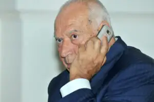 Băsescu: Trustul media „condus” de Voiculescu a sădit ură în societate. Este o operaţiune care a fost bine coordonată de un securist nenorocit ca Voiculescu, cu oameni bine plătiţi care au intoxicat populaţia