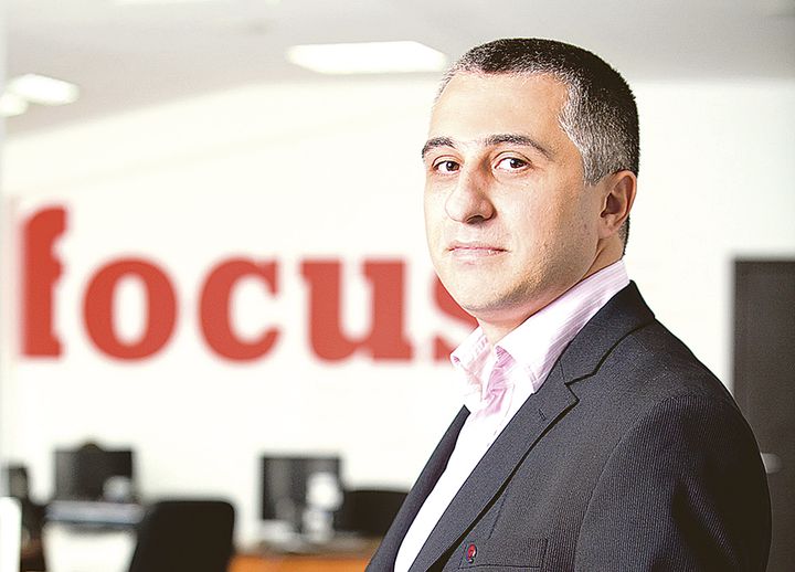 Radu Apostolescu, the doctor who chose to go online