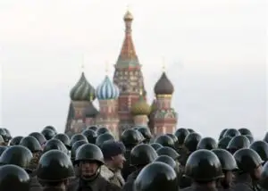 Moscova îşi revizuieşte doctrina militară