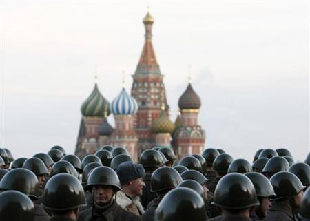 Moscova îşi revizuieşte doctrina militară