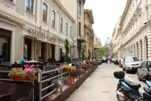 Studiu: Centrul Vechi, cea mai importantă atracţie a Capitalei pentru majoritatea bucureştenilor