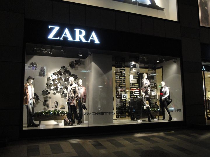 Proprietarul Zara deschide magazine cu îmbrăcăminte ieftină