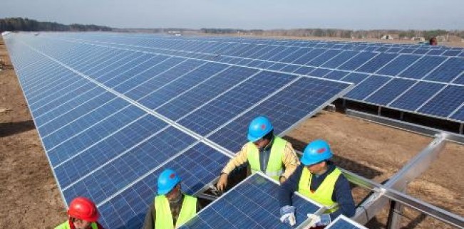 Încă trei proiecte fotovoltaice au undă verde de înfiinţare