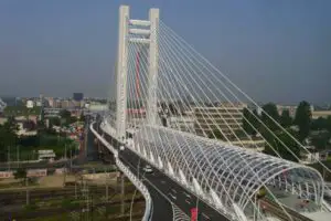 EXCLUSIV EVZ: Bucureștenii circulă pe pasaje care nu au fost recepționate