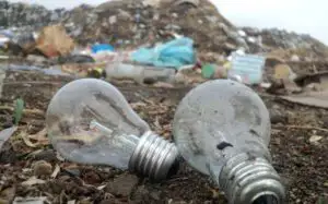 MAREA DEBARASARE Premii în schimbul becurilor arse