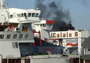 Acord franco-britanic asupra gestionării migraţiei în portul Calais