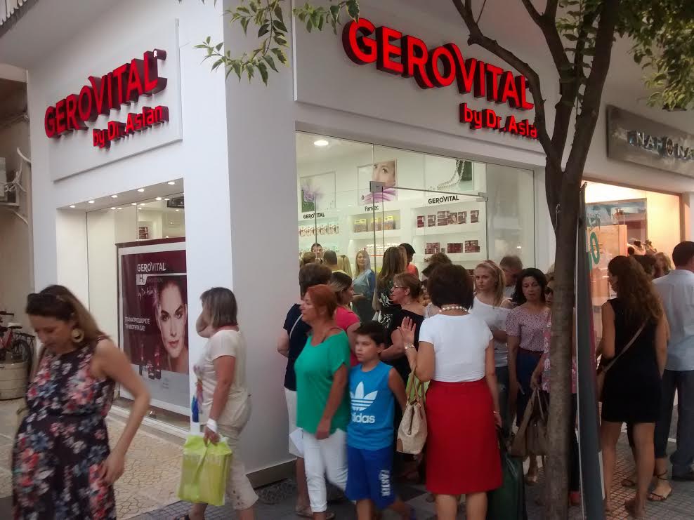 Încă un magazin de brand Farmec în Grecia