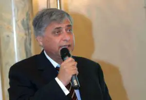 Un miliardar israelian părăseşte piaţa imobiliară românească. A vândut un teren în Tîrgu Mureş