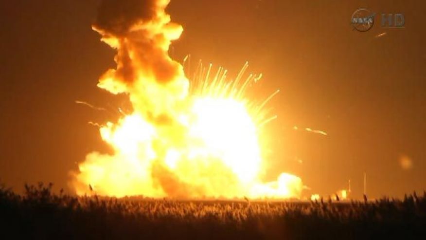 Alertă la NASA! O rachetă a explodat după lansare!
