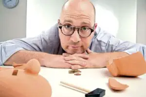 UPDATE BCE va menţine finanţarea de urgenţă pentru Grecia