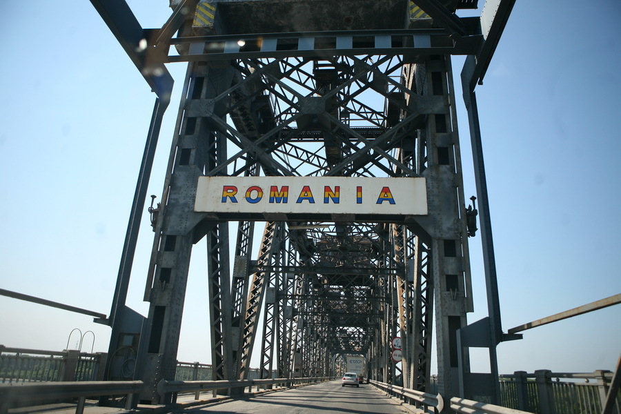 Podul peste Dunăre de la Giurgiu va fi reabilitat de o asociere româno-italiană pentru 13 milioane euro
