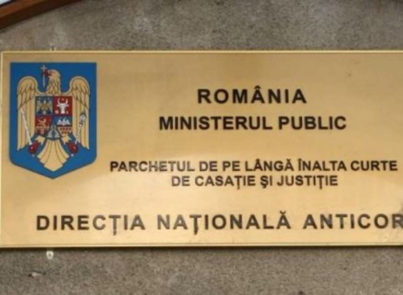 52% dintre români consideră că DNA şi SRI ar trebui să aibă mână liberă în anchete