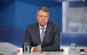 Iohannis spune că nu îşi aminteşte cât costa o meditaţie cu el şi nici cum primea banii!