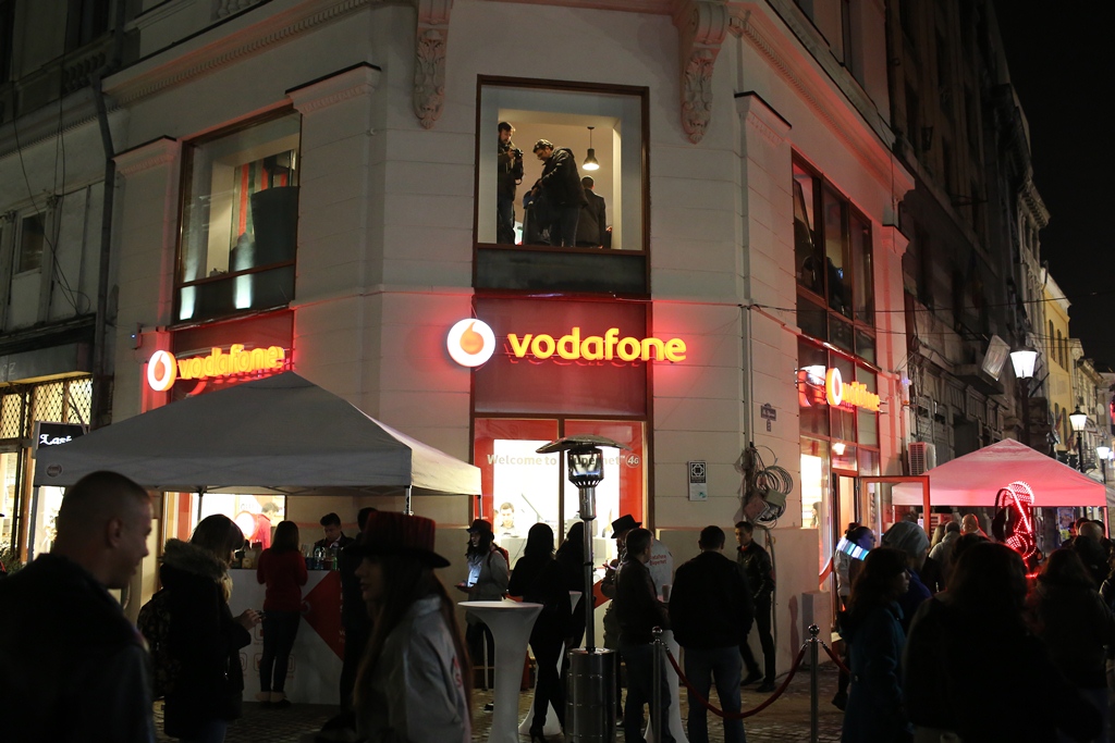 Vodafone deschide un nou magazin pe strada Lipscani și lansează iPhone 6