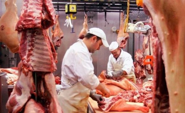Sindicaliştii din industria alimentară au încheiat manifestaţia pentru reducerea TVA la carne