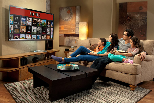 Programele TV online devin la fel de populare precum televiziunea tradițională