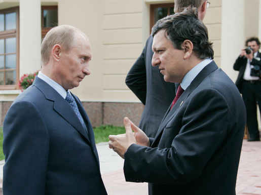 Barroso, către Putin: Doar UE şi Ucraina au dreptul de a modifica textul Acordului de asociere