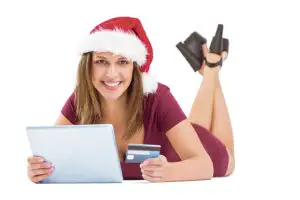 Un click distanță. Retailerii online de fashion se pregătesc de boom