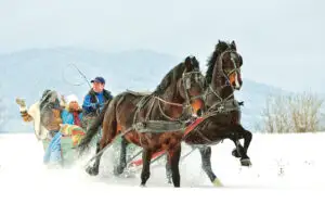 Românii se pregătesc de Revelion. Vacanțele, mai ieftine față de anul trecut