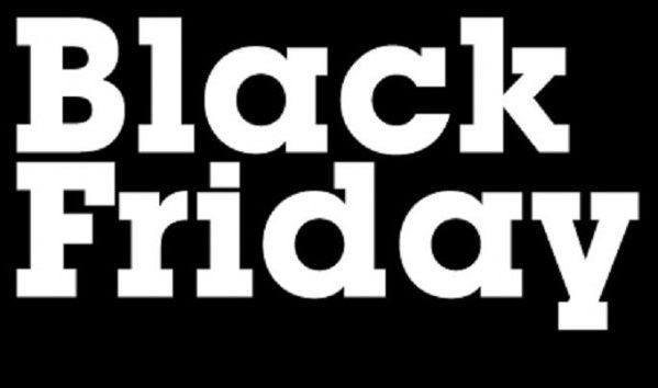 Jumătate dintre  românii din mediul urban a făcut cumpărături de Black Friday