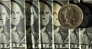 Atenție la lira sterlină! Cotația monedei britanice faţă de dolar, la cel mai redus nivel din ultimele 14 luni