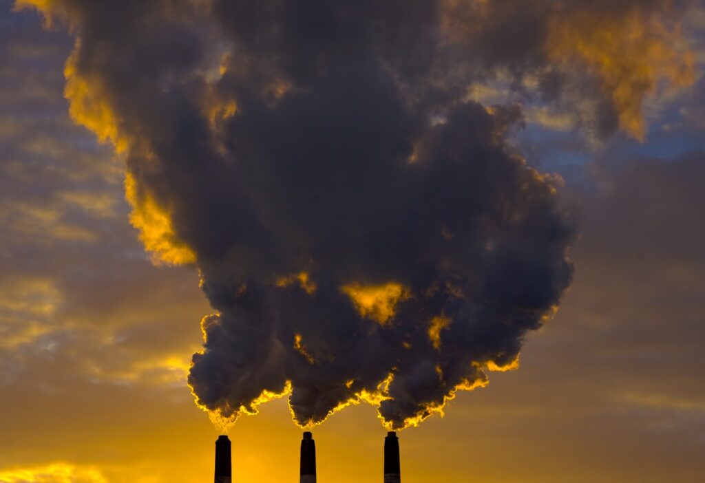 Poluarea aerului costă Europa câte 235 mld. dolari anual