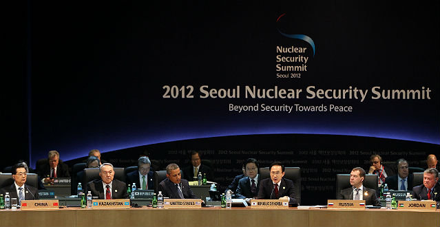 Rusia nu va participa la summitul securităţii nucleare din SUA