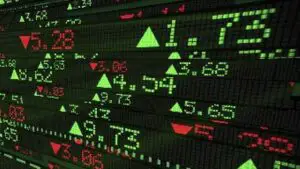 Evoluții financiar-bancare și bursiere