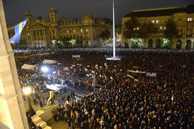 Proteste la Budapesta împotriva lui Viktor Orban