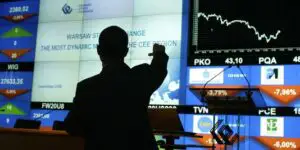 Evoluţii financiar-bancare și bursiere