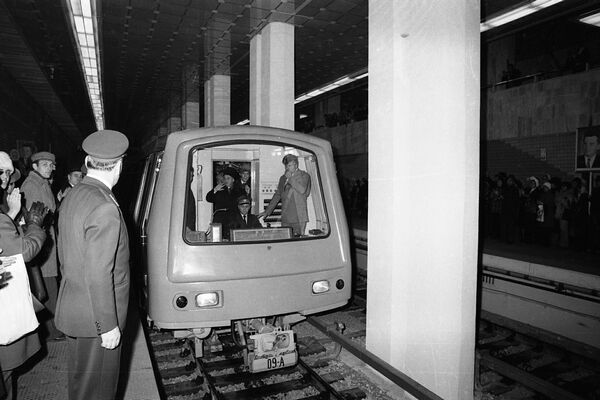 35 de ani de la inaugurarea metroului bucureștean, dar România trebuia să aibă metrou din 1935. Află ce s-a întâmplat