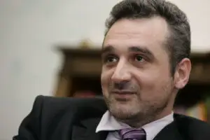 Sebastian Lăzăroiu îi atrage atenţia lui Cătălin Predoiu