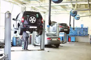 Zece trucuri pentru a nu fi păcălit la service