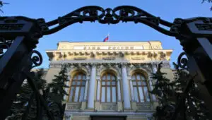 Bancher rus: Acesta este SFÂRŞITUL SISTEMULUI BANCAR!