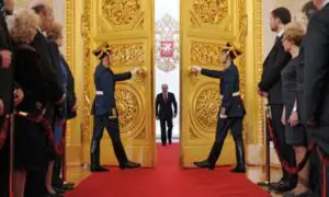 Iată ce se întâmplă dacă economia Rusiei se prăbuşeşte. Analiştii sunt ingrijoraţi