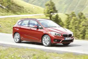 BMW Seria 2 Active Tourer, spaţios şi economic