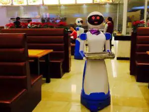Ospătari roboţi