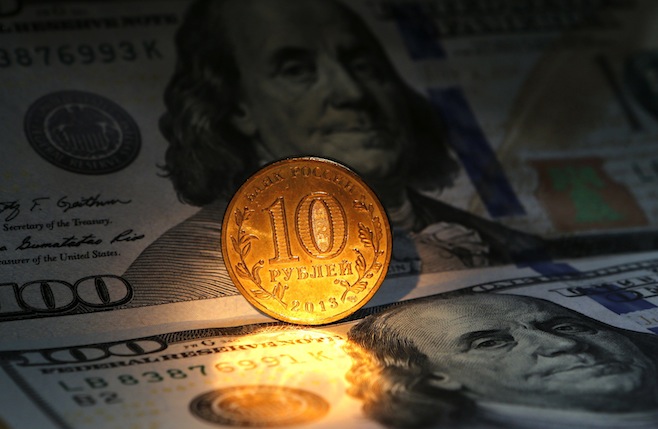Mutare-surpriză! Rusia ridică rata dobânzii după prăbușirea rublei