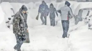 Cod galben de ninsori pentru 10 judeţe, până marţi, la ora 6,00