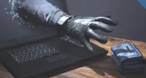Scheme de fraudare online